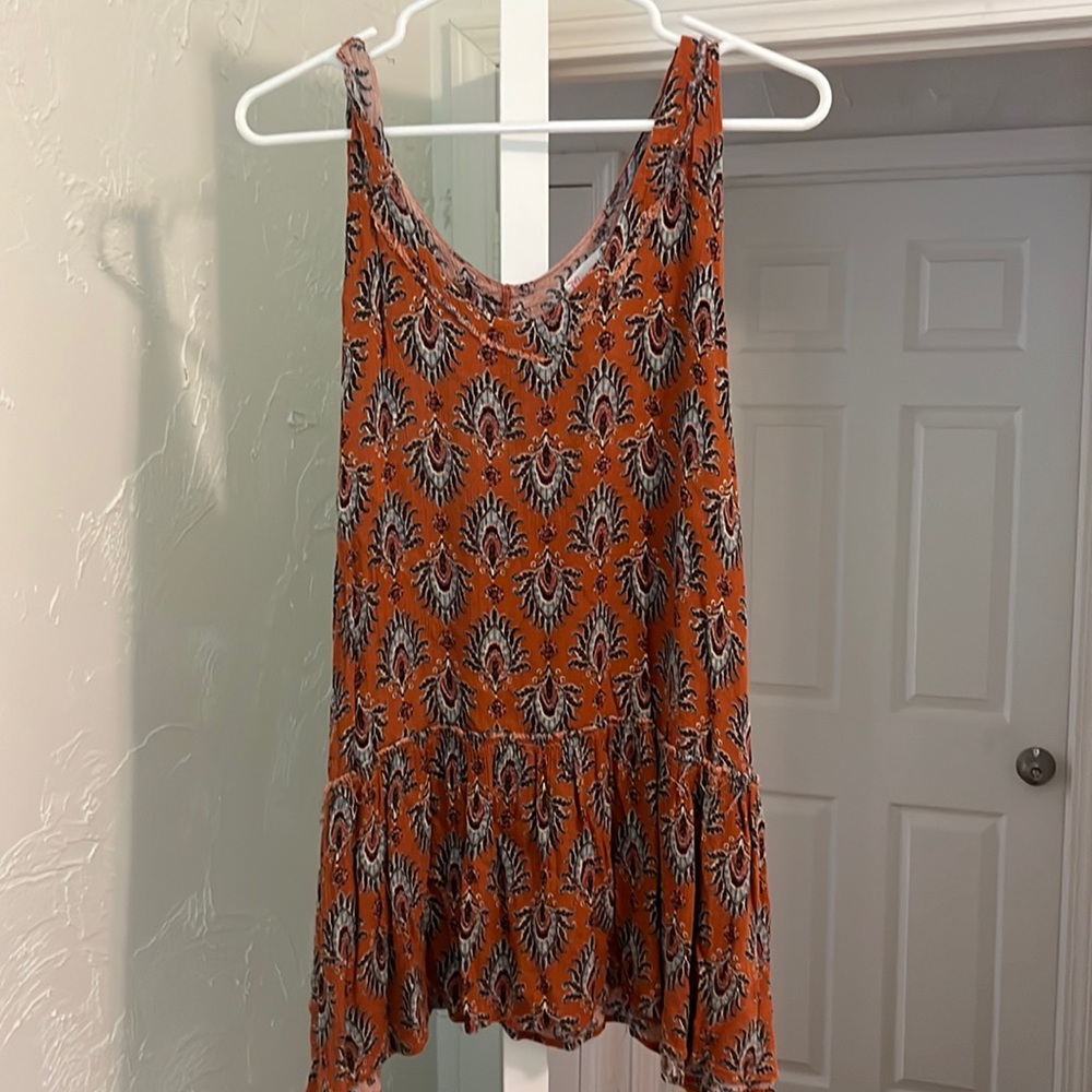Small Maronie tank. Loose fit.